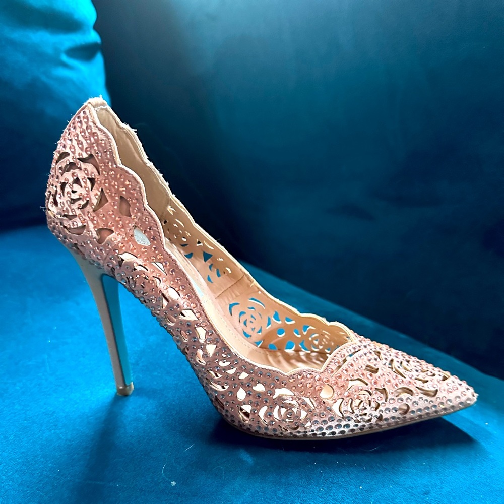 Betsey Johnson Nude Rhinestone Stilettos Sz 6 - Worn Once